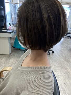 フレンズ 平岡店(friend's) 【札幌平岡　丸みショート　藤原有貴】