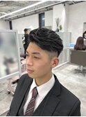 スーツに似合うビジネスワンカールパーマ