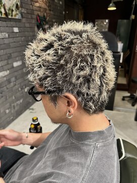 スリーセント 栄(3/cent) イージードリル/パンク/刈り上げショート/ホワイトブロンド