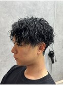 センターパート×ツイストスパイラルパーマ