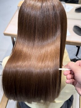 パーク(PAAQ)の写真/話題の髪質改善縮毛矯正で、ダメージレスに艶髪に♪自然で柔らかい質感のさらつやストレートを叶えます＊