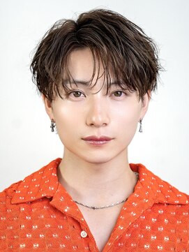 オーシャントーキョーオーバー(OCEAN TOKYO OVER) 韓国センターパートコンマバングフェザーパーマニュアンスパーマ