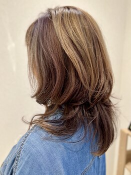 ヴィサージュ ディオ 柏モディ店(VISAGE dio)の写真/本物志向の大人女性も納得の技術力。髪や頭皮に優しい薬剤を使用し白髪もしっかりカバー◇