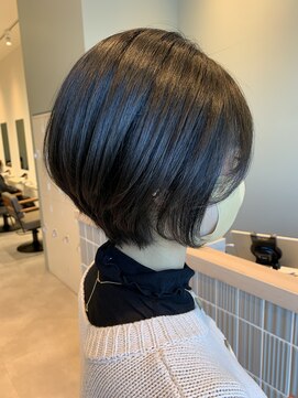 アヴェリー(avely) ミニボブ/ショートボブ/大人可愛い/髪質改善/シースルーバング