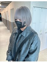 シア(XIA) ホワイトカラー