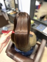 ボヌールウメダ(Bonheur UMEDA)&nbsp;艶感溢れるベージュカラー