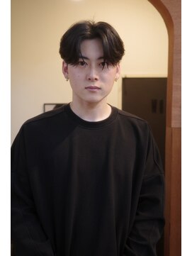 エディ(Edy) メンズセンターパートコンマバングケアパーマ韓国ヘアカルマヘア