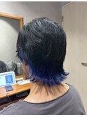 大人可愛いインナーカラーブルー
