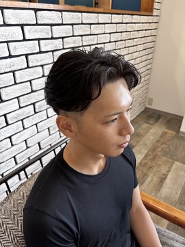ノート ヘアーサロン(NOTE HAIR SALON) フェザーパーマ × センターパート自然な毛流れと軽やかな動きを