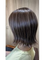 アンドブルー(and BLUE)&nbsp;伊勢崎/寒色ハイライトくびれボブ