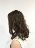 ベージュブラウン