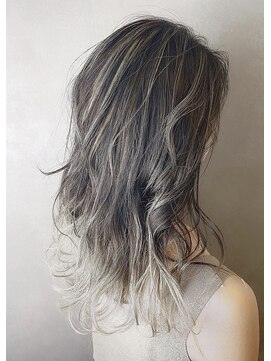 ヘアサロンエム 渋谷店(HAIR SALON M) デザインカラー/厚めバング/ローライト/スリークボブ