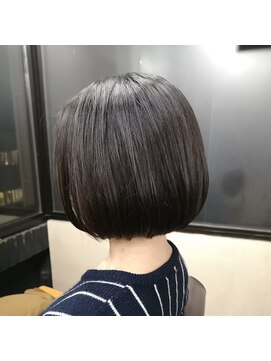 リリス(l'iris) 【l’iris】まるみボブ×ワンカールダークアッシュ