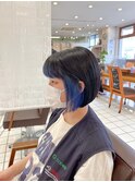大人かわいいストレート切りっぱなしインナーカラー耳掛け小顔