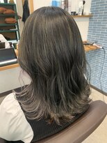 マンタップヘアー(Man Tap Hair)&nbsp;オリーブベージュ×ホワイトラベンダー