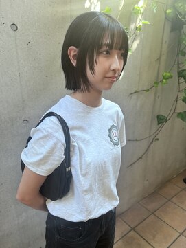 ジェノ(JENO by apish) モードなプツッと顔まわりレイヤーボブ!