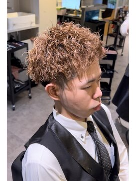 クオンヒール(QUON HEAL) ツイストスパイラルパーマ×アップバング