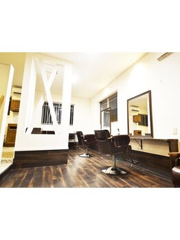 マンツーマン施術で周りを気にせずにリラックス！あなただけの贅沢なサロンタイムをお過ごしください。