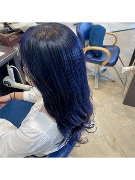 シア(XIA) NAVYブルー