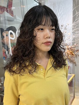 ポピンズ(poppins) くるくるAラインパーマ