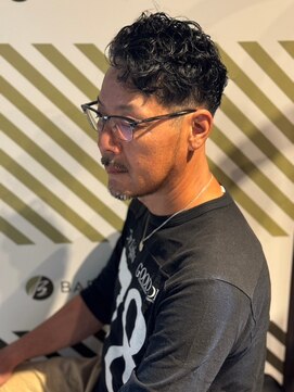 バーバーバー アカバネ(BARBER-BAR AKABANE) 大人の男の色気パーマ ビジネスマン/シェービング#3