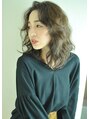 カフネ(CAFUNE)&nbsp;くせ毛を生かしてスタイリング。