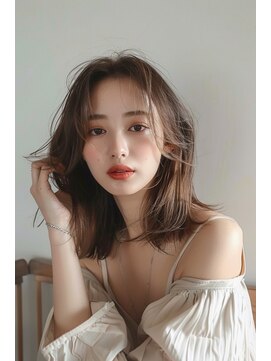 ルル(Lulu) センターパートミディアムレイヤー