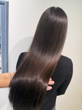 リア(Lia) 艶ロングストレートココアブラウン