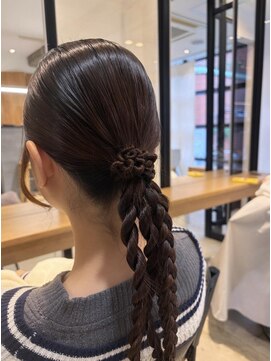 ニカイ(2F) ネジネジポニーテール/小顔ヘアアレンジ