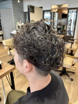 シータ 大山(THETA) マッシュパーマ