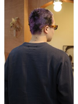 エディ(Edy) スパイキーショートケアブリーチダブルカラー外国人風眉毛カット