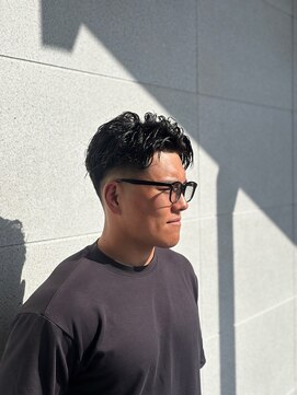 リチウム(Lithium) 【朝ラク】大人メンズ毛流れパーマ