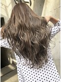 たっぷりハイライトのハイ透明感グレージュ!