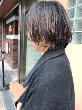 フロート 小阪店(float) インナーカラー_エアリーミディ 黒髪 ホワイトアッシュ