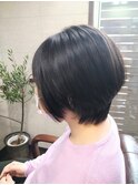 ショートボブ