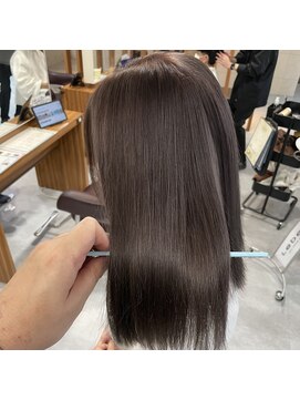 リー 京都西院(Lee) 【Lee京都西院 店長】ホワイトシルバーグレー