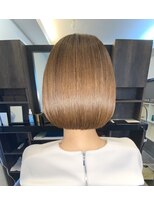 アールサロンプラスキャスパ 自由が丘(Rrsalon+CASPA)&nbsp;切りっぱなしショートボブ30代40代　髪質改善トリートメント