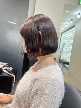 ワン バイ ジエクト(One by The Ect) 大人可愛い10代20代ぱつっとボブ暗髪ラベンダーグレージュ◎