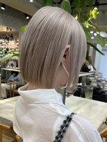 サンク 原宿 表参道(cinq)&nbsp;ショートボブダブルカラーハイトーンボブミルクティーベージュ