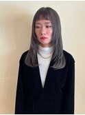 透明感アッシュグレー/ロングレイヤー