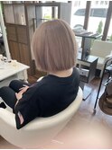 ショートボブ