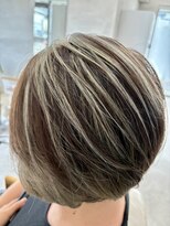 レヴィア(REVIA)&nbsp;白髪ぼかしハイライトブリーチメッシュ