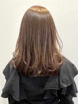 ニューラインギンザ(New-Line 銀座) 内巻きミディアム×オリーブブラウン【中野莉子】