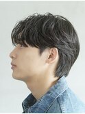 原宿ニュアンスパーマ毛流れヘアセンターパート大人ビジネスヘア