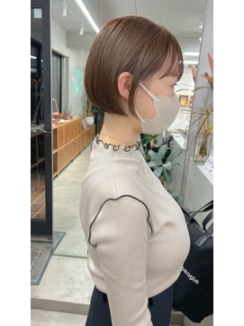 ナル(nalu.) ミニボブ/くすみベージュ/前上がりボブ