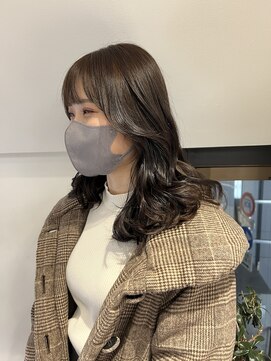 トレス(TRESS) レイヤーボブ くびれミディアム 大人外ハネボブ