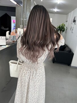 キング 枚方店(K!ng) 【枚方、高槻、梅田】落ち着いたピンクハイライト