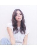 イメチェンヘアスタ イル 前髪パーマ　フェミニンロング