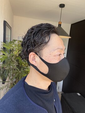 トイトイトイ(toi toi toi) オールバック大人パーマスタイル