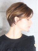 小顔美髪シアーカラーカールショート